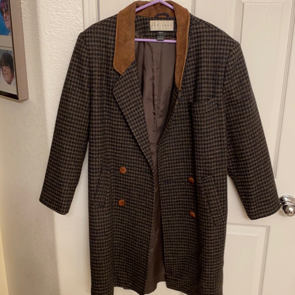 Vintage women’s below the knee coat